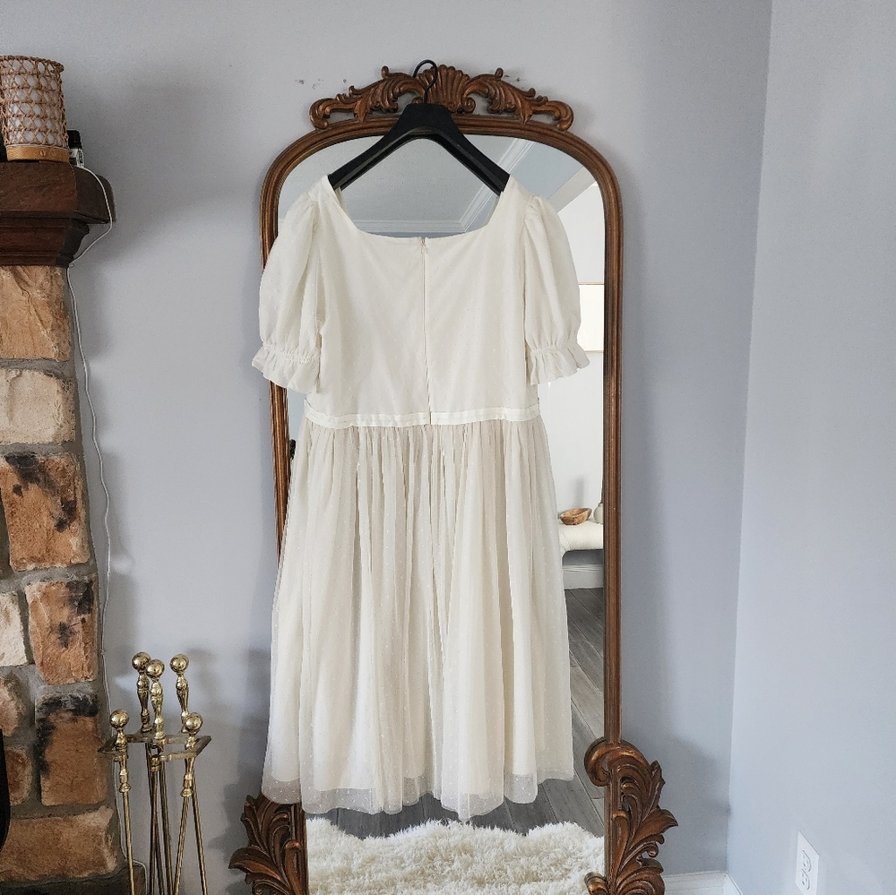 Ivy City Co Ballerina Dress In White - Picture 7 of 9